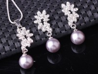 Collar + pendientes de perlas